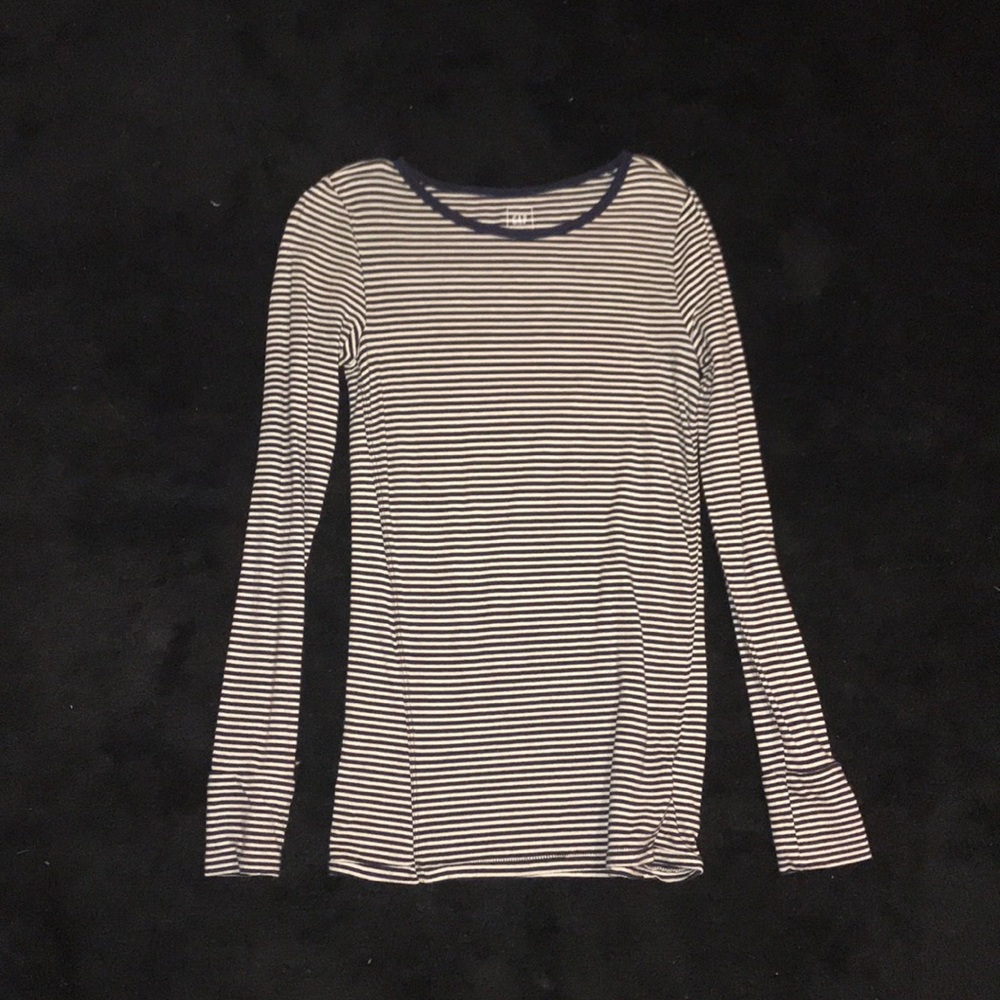 GAP black and white stripe long sleeve t-shirt